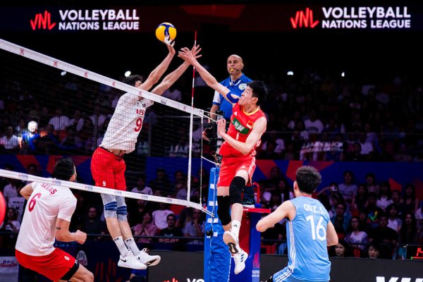 鼎合网配资 敢跟欧洲强队叫板，走在复兴的路上，这支中国男排值得期待